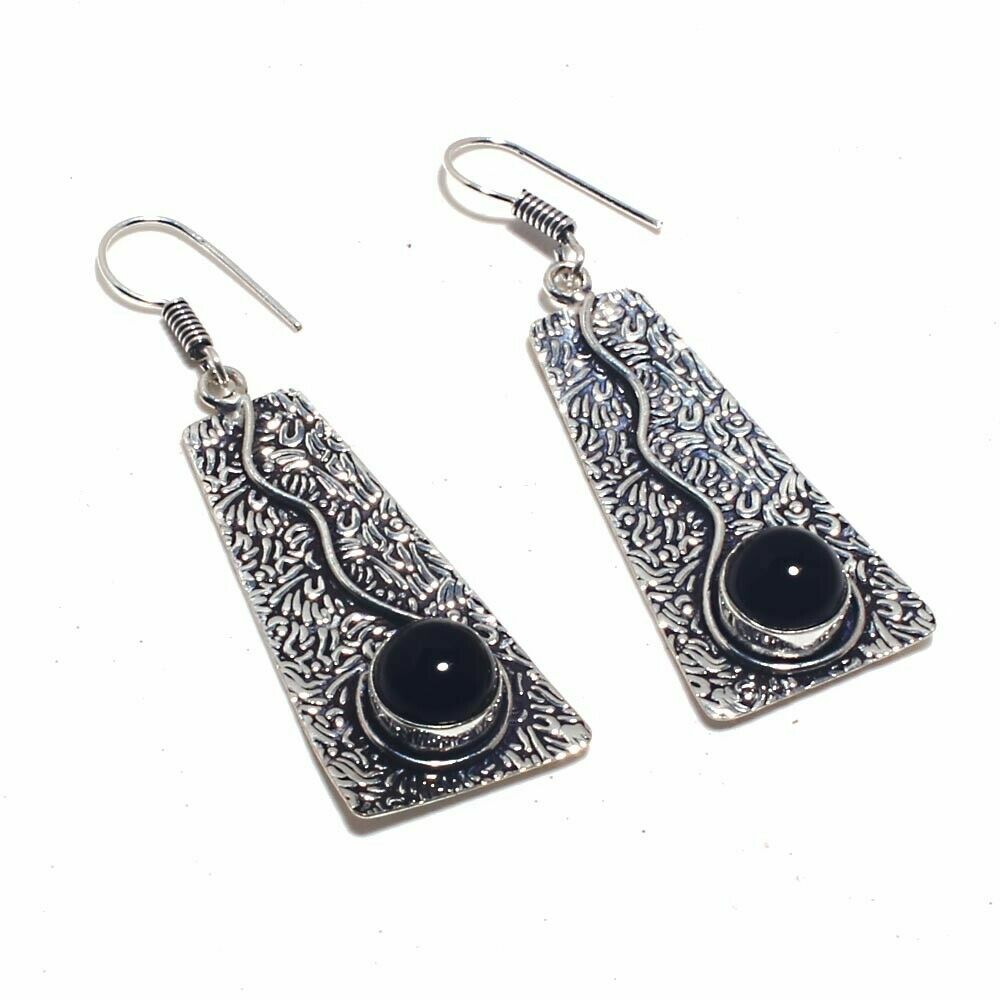 Cercei lucrați manual din argint 925 solid și decorați cu o piatră uimitoare Onix negru